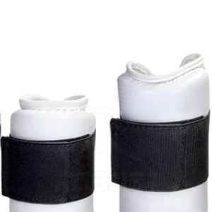 สนับแข้งเทควันโดคุณภาพสูง วัสดุหนัง เป็นมิตรกับสิ่งแวดล้อม น้ำหนักเบา ปรับแต่งได้ ใช้งานง่าย ปลอดภัย ผลิตในประเทศปากีสถาน - Product Image 5