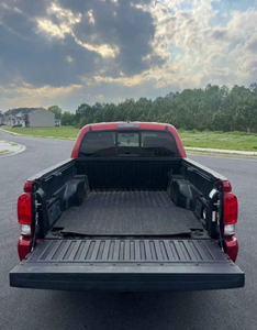 Toyota Tacoma 2016, Camioneta con Caja de Cambios Automática, Volante a la Izquierda, Interior de Cuero en Color Oscuro, Tamaño de Neumáticos R17 - Product Image 3