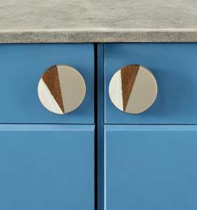 Tirador de Cajón de Madera Geométrico Hecho a Mano - Ecológico y Apto para Horno - Product Image 1