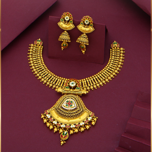 Collar tradicional de oro con colgante de diseño antiguo, piedras de colores a juego con aretes, joyería fina nupcial para mujer. - Product Image 1
