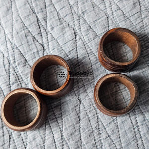 Anneau de serviette en bois de style artistique moderne, écologique, durable, classique, pour table à manger, accessoires de décoration de table haut de gamme pour la maison et les mariages - Product Image 1