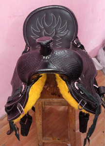 Sillín de montar Western Pleasure Trail Riding con aspecto elegante, bellamente hecho a mano, superventas, con juego de tachuelas a granel - Product Image 4