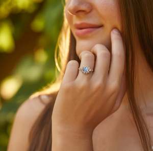 Anillo de Moissanita Azul Hecho a Mano, Plata de Ley 925, Chapado en Oro Rosa, Anillo de Compromiso y Boda de Lujo - Product Image 4