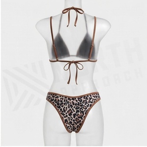 Ensemble bikini 2 pièces imprimé léopard avec haut dos nu et bas hipster contrastés pour femme - Product Image 2
