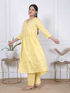 Conjunto de Dos Piezas Bordado en Amarillo para Mujer, Estilo Angrakha, Kurti con Pantalón, Ropa Étnica Festiva, Elegante y de Primera Calidad - Product Image 6