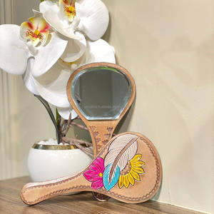 Nuevo espejo de mano de cuero con grabado, espejo de mano de maquillaje de cuero genuino occidental, espejo Vintage personalizado, regalo para ella - Product Image 6