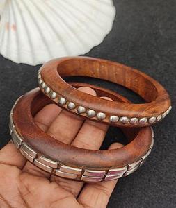 กำไลข้อมือไม้ชีแชมคุณภาพพรีเมียม ทำด้วยมือ รูปทรงตามสั่ง สไตล์อินโดเวสเทิร์น พร้อมจี้ทองเหลืองพิเศษ ยาว เป็นมิตรกับสิ่งแวดล้อม เหมาะสำหรับเป็นของขวัญ - Product Image 6