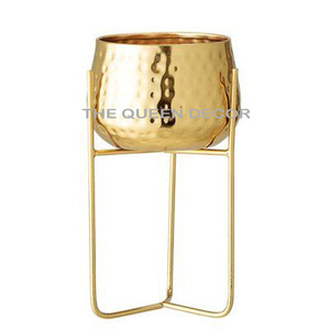 Décoration élégante pour centres de table : Pot et support à fleurs en aluminium plaqué or pour balcon, fournitures en gros - Product Image 3