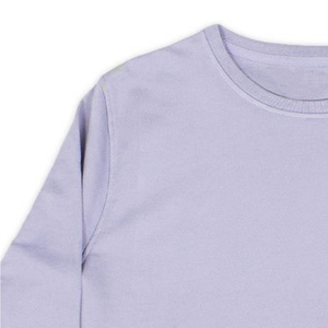 Sweat-shirts à col rond de couleur grise pour sororités, de haute qualité, avec broderies chenille personnalisées. - Product Image 3