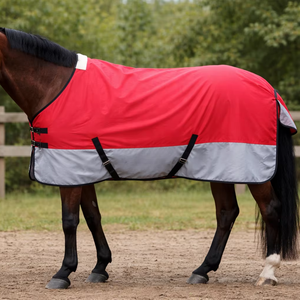 Couverture de protection imperméable rouge 600D pour chevaux, avec rembourrage 220 GSM, fermeture à boucle, lavable en machine, en tissu Ripstop et cuir. - Product Image 1