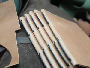 Porte-menu et couverture pliables en cuir véritable haut de gamme, confortables et protecteurs, pour restaurant, café, hôtel, élégants et luxueux, LMC-0189 - Product Image 4