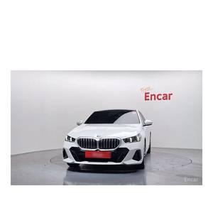 BMW Série 5 520i M Sport 2023, 35 388 km, boîte automatique, conduite à gauche, sièges en cuir, caméra de recul - Product Image 3