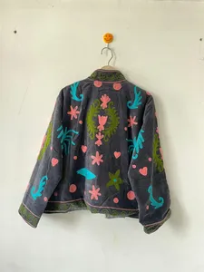 Chaqueta de terciopelo bordada a mano para mujer, estilo bohemio, vintage, étnico, estilo Suzani, abierta por delante, corta. - Product Image 3