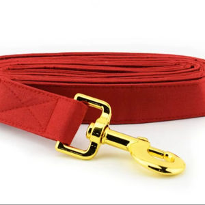 Correa para Perro Roja Sólida ~ Correa para Perro de Tela Sólida - Correa para Perro a la Moda ~ Herrajes en Oro Amarillo ~ Sandy Paws Collar Co - Product Image 1