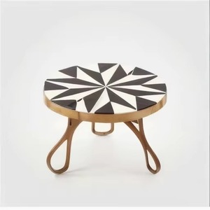 Elegante Soporte para Pastel de Madera y Hierro para Decoración de Cocina, Exhibición de Postres y Ocasiones Especiales - Product Image 4