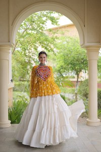 Lehenga Choli jaune pour Navratri, Chaniya Choli spécial Navratri pour femmes, vêtements traditionnels indiens, Lehenga Choli - Product Image 6