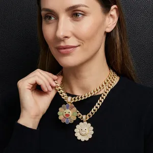 Collier Hip Hop de Luxe Tendance Personnalisé en Argent Sterling Plaqué Or avec Pendentif Fleur Diamant Brillant et Breloque Givrée - Product Image 1