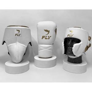 Ensemble d'entraînement de boxe FLY Bourgogne personnalisé avec logo, lanières, gants de combat Premium X Fly pour le kickboxing, le MMA et le Muay Thai - Product Image 6
