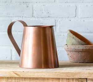 Carafe en cuivre minimaliste avec poignée, pichet décoratif pour servir, pour les intérieurs de cuisine modernes, pichet en cuivre au design minimaliste - Product Image 5