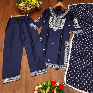 BRODERIE EN RAYONNE LA PLUS CHOISIE EN BAS AVEC DUPATTA BLEU MARINE - Product Image 1