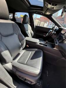 SUV compact haut de gamme 2025 AWD RX 350 - Product Image 4