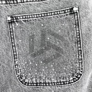 Fabricante de Logotipos Personalizados con Pedrería, Shorts de Mezclilla Vintage de Alta Calidad con Estampado Puff, Lavado Ácido y Efecto Desgastado por el Sol - Product Image 2