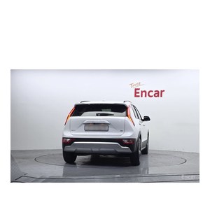 Kia Niro Trendy 2025, 16,806 km, Asientos de Cuero, Volante a la Izquierda, Cámara Trasera - ¡Para sus Necesidades! - Product Image 4