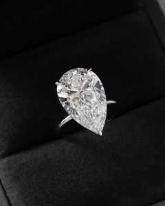 Anillo de Compromiso Clásico de Seis Puntas con Diamantes para Mujer, Plata de Ley 925, Corte Pera de 11x16 mm, Anillo de Boda con Moissanita VVS - Product Image 1