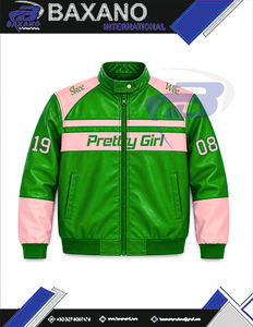 อัลฟ่า |   คาปา |   เสื้อแจ็คเก็ตวาร์ซิตี้สีเขียวชมพูสำหรับผู้หญิง ยี่ห้ออัลฟ่า โซโรริตี้  ตกแต่งด้วยหนัง PU  ซิปด้านหน้า  แขนเสื้อปักตัวอักษร  สไตล์เรซซิ่ง - Product Image 4