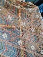 Tissu en dentelle florale brodée de perles, léger et transparent pour femmes, textiles de maison, foulards, châles