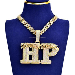 Collier pendentif élégant en argent sterling 925 avec diamant de laboratoire HP et détails lettres dorées pour bijoux urbains - Product Image 1