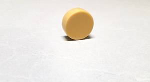 Bouton de meuble en résine minimaliste Buttercream, finition mate scandinave, beige doux moderne, pour tiroir, design minimaliste, boutons jaunes - Product Image 4