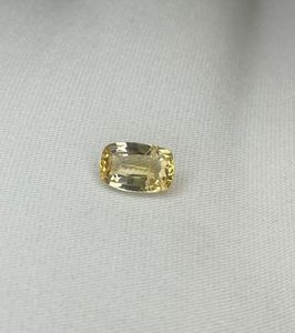 Zafiro amarillo natural, corte cojín, sin tratamiento térmico, piedra limpia sin imperfecciones. - Product Image 2