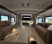 Caravane moderne légère de haute qualité pour 2 à 8 personnes avec réfrigérateur, idéale pour le camping en camion et les voyages, prête à être livrée