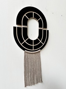 Décoration murale noire minimaliste pour une décoration intérieure moderne et un coin lecture, améliore l'espace calme et concentré, en provenance d'Inde. - Product Image 3