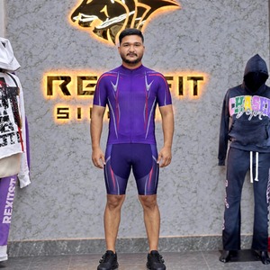Maillot de Ciclismo Profesional para Mujer con Pantalones Cortos Acolchados, Tejido de Secado Rápido, Ajuste Ligero para Ciclismo de Carretera y Entrenamiento de Resistencia - Product Image 1