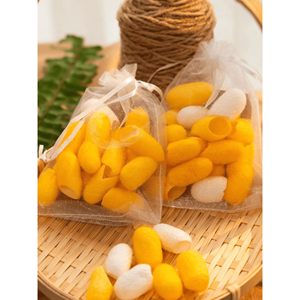 Cocon de ver à soie, matériau en fibre de soie naturelle pour la fabrication textile, la décoration artisanale et les outils cosmétiques, fournisseur du Vietnam - Product Image 1