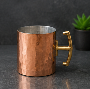 Mug en cuivre avec poignée en laiton massif, style vintage, vaisselle en métal, poignée en T géométrique, vaisselle à cocktail isolée - Product Image 4