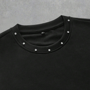 T-shirt homme en coton 100% éco-responsable, orné de strass, coupe ample, matière douce et lisse, respirant. - Product Image 4
