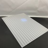 Feuille acrylique nervurée en forme de U et en forme de V, transparente et colorée, pour la décoration d'hôtel