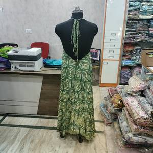 Vestido Maxi Boho Verde con Estampado Geométrico, Talla Única, Tejido Natural, Cuello en V, Espalda Descubierta, Línea A, con Borlas, para Mujer - Product Image 3