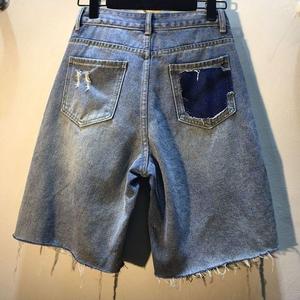 Shorts de mezclilla de cintura alta para hombre, estilo punk, con cuentas, rasgados, de pierna recta, con dobladillo deshilachado, informales de verano - Product Image 2