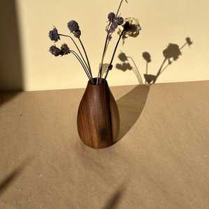 Vase en bois massif fait main de qualité supérieure avec grain de bois naturel, design moderne pour la décoration de mariage, utilisation sur table et décoration intérieure - Product Image 6