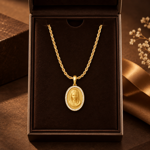 Pendentif Vierge Marie catholique en or 14 carats avec halo de diamants taille brillant rond, plaqué or, certifié IGI, cadeau de luxe pour mariage et fêtes - Product Image 1