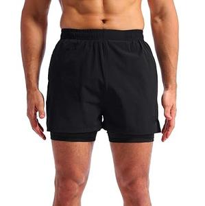 Shorts de sport en polyester noir de haute qualité à double couche pour homme, idéal pour l'entraînement estival et la musculation, avec empiècements en mesh. - Product Image 6