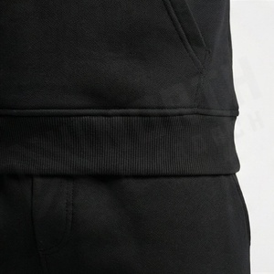 Sweat-shirt à capuche noir pour homme, manches longues, couleur unie, décontracté, en coton, avec cordon de serrage et poche avant, pour l'automne - Product Image 5