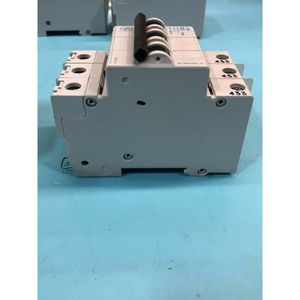 4 Interruptores de Circuito GENERAL ELECTRIC V-LINE D32 AMPS - Equipo y Piezas de Semiconductores de Confianza de Marca Global - Product Image 4