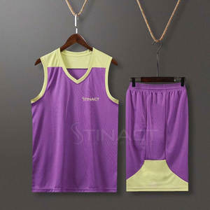 Uniforme de Baloncesto Hecho con Material que Absorbe el Sudor, Diseñado para Mantener a los Jugadores Frescos y Secos Durante Partidos Intensos - Product Image 3