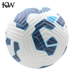 Ballon de football robuste conçu pour les matchs difficiles, revêtement en PU résistant, coutures renforcées, utilisation longue durée pour les clubs et les écoles - Product Image 3