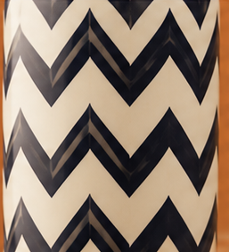 Botella de Agua de Cobre Premium con Diseño Chevron y Vasos a Juego, Juego de Botella de Cobre de Lujo con 2 Tazas para el Hogar y el Trabajo - Product Image 2